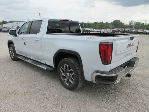 New 2026 GMC Sierra 1500 SLT w/ SLT Premium Plus Package AWD/4WD image 10