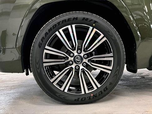 New 2026 Lexus LX 700h Luxury image 12