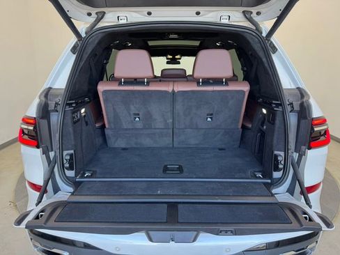 Used 2023 BMW X7 xDrive40i w/ Executive Package image 8