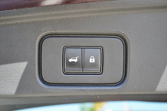 Used 2022 Nissan Pathfinder SL w/ SL Premium Package FWD image 21