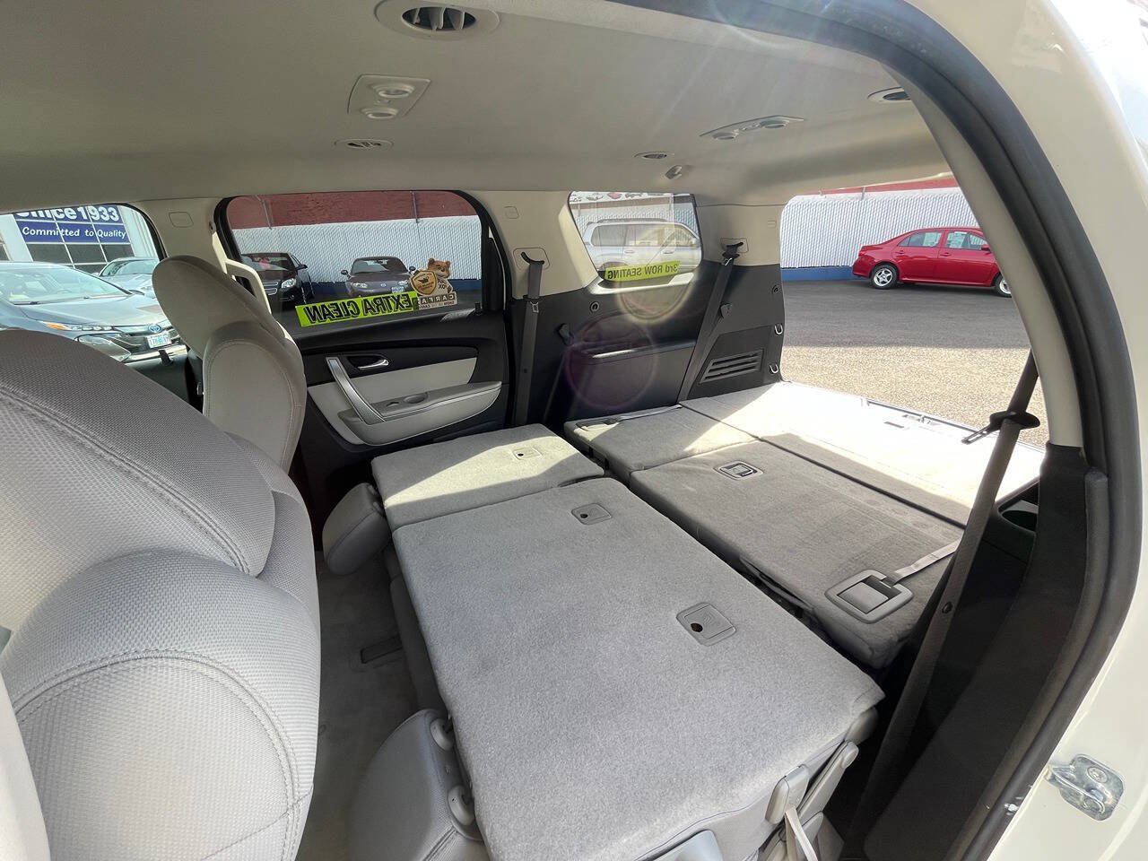 Used 2011 GMC Acadia SLE AWD/4WD image 26