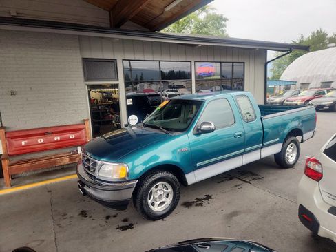 Used 1997 Ford F150 XLT image 1