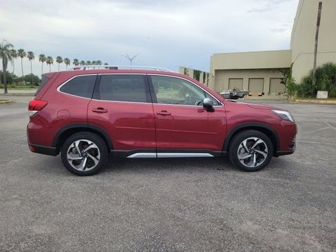 Used 2022 Subaru Forester Touring AWD/4WD image 4