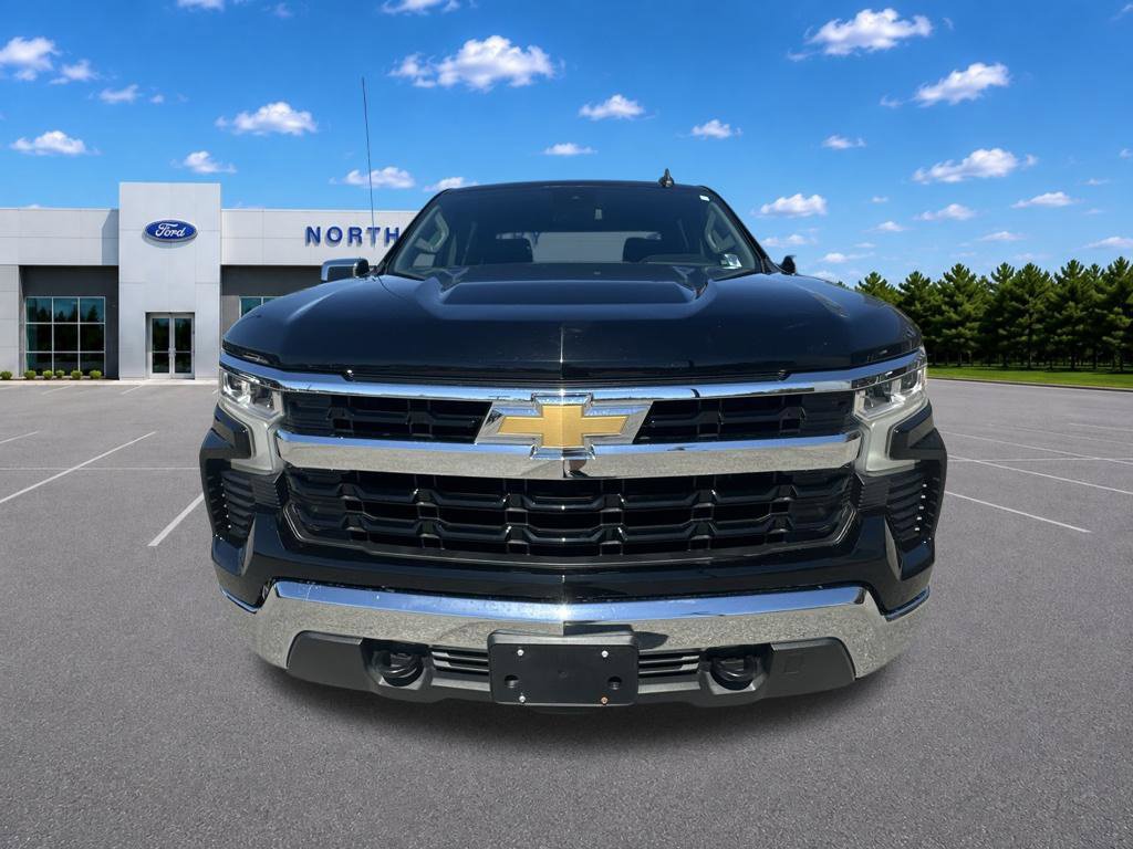 Used 2022 Chevrolet Silverado 1500 LT AWD/4WD image 5