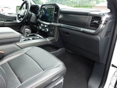 Used 2024 Ford F150 Lariat AWD/4WD image 39