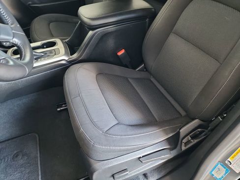 Used 2021 Chevrolet Colorado LT w/ LT Convenience Package RWD image 17