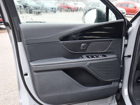 Used 2026 Lincoln Nautilus Premier w/ Jet Appearance Package image 22