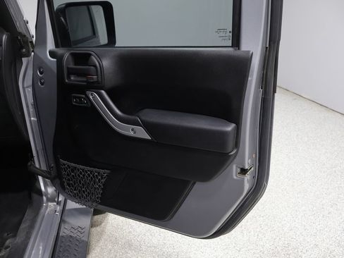 Used 2014 Jeep Wrangler Unlimited Sahara w/ Trailer Tow Group AWD/4WD image 22
