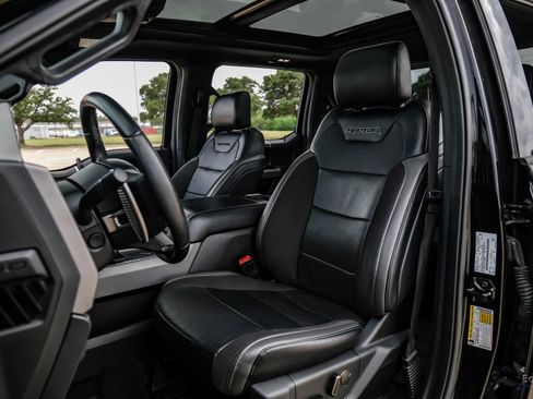 Used 2019 Ford F150 Raptor w/ Equipment Group 802A Luxury AWD/4WD image 37