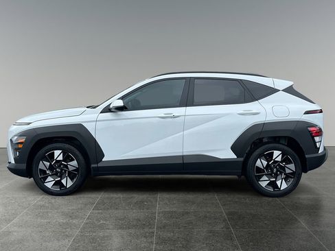 Used 2025 Hyundai Kona SEL FWD image 6