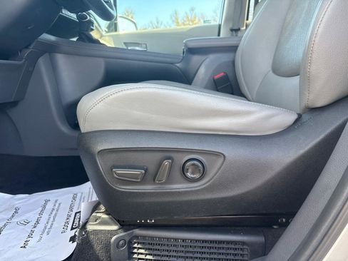 Certified 2023 Toyota Sienna Limited image 22