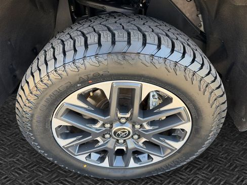 Used 2024 Toyota Tundra Limited image 11