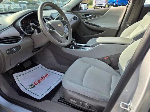 Used 2022 Chevrolet Malibu LS w/ Driver Confidence Package II FWD image 11