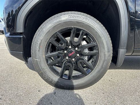 New 2026 GMC Sierra 1500 Elevation image 10
