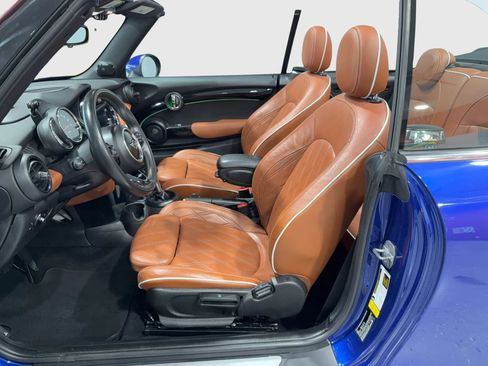 Used 2019 MINI Cooper S w/ Driver Assistance Package FWD image 9