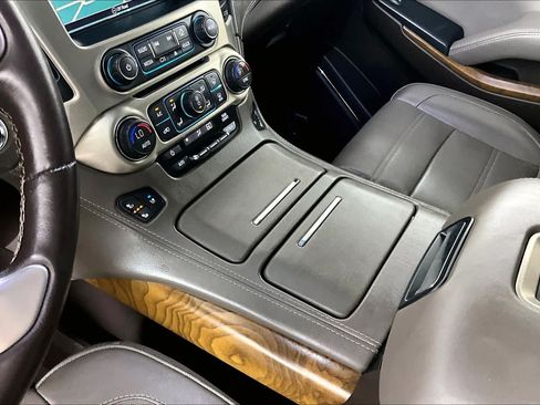 Used 2020 GMC Yukon XL Denali RWD image 15