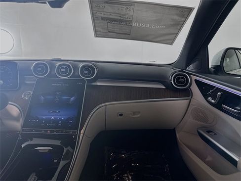 Certified 2025 Mercedes-Benz C 300 Sedan image 21
