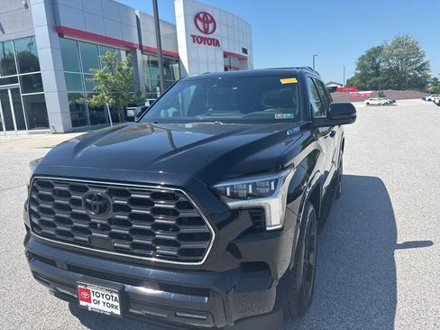 Used 2025 Toyota Sequoia Platinum w/ TRD Off-Road Package AWD/4WD image 13