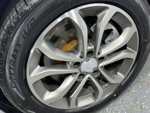 Used 2016 Mercedes-Benz C 300 4MATIC Sedan w/ Multimedia Package image 11