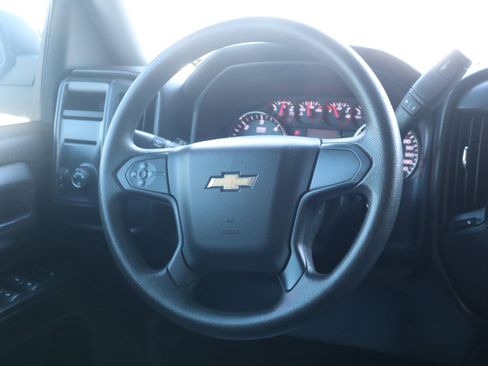 Used 2018 Chevrolet Silverado 1500 Custom w/ Custom Value Package image 16