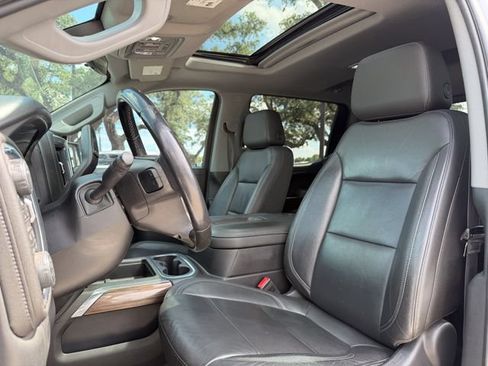 Used 2019 Chevrolet Silverado 1500 LT Trail Boss AWD/4WD image 8