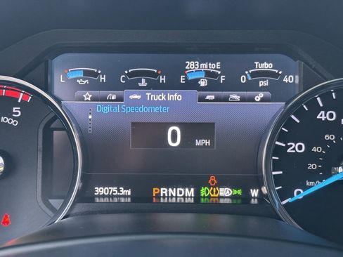 Used 2022 Ford F350 Lariat w/ Black Appearance Package image 33