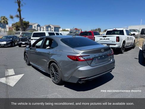 Used 2025 Toyota Camry SE w/ Convenience Package FWD image 3