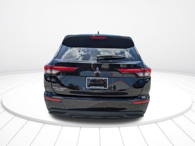 Used 2024 Mitsubishi Outlander ES FWD image 5