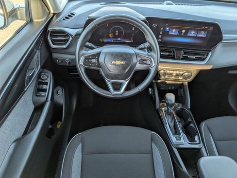 Used 2024 Chevrolet TrailBlazer LT w/ Convenience Package image 17