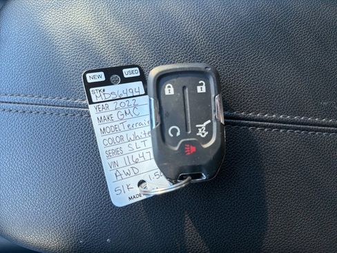 Used 2022 GMC Terrain SLT w/ Infotainment Package II image 27