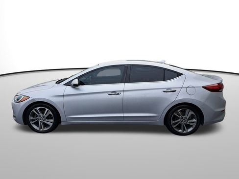 Used 2017 Hyundai Elantra Limited image 2