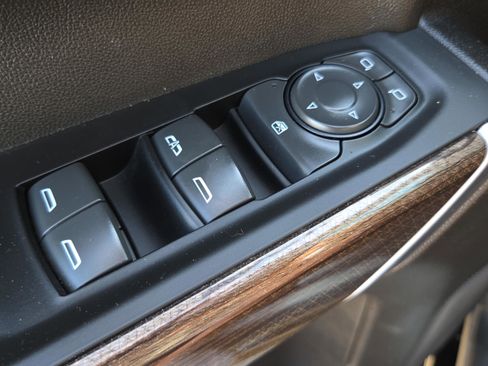 Used 2021 Chevrolet Silverado 1500 LT Trail Boss w/ Bed Protection Package image 27