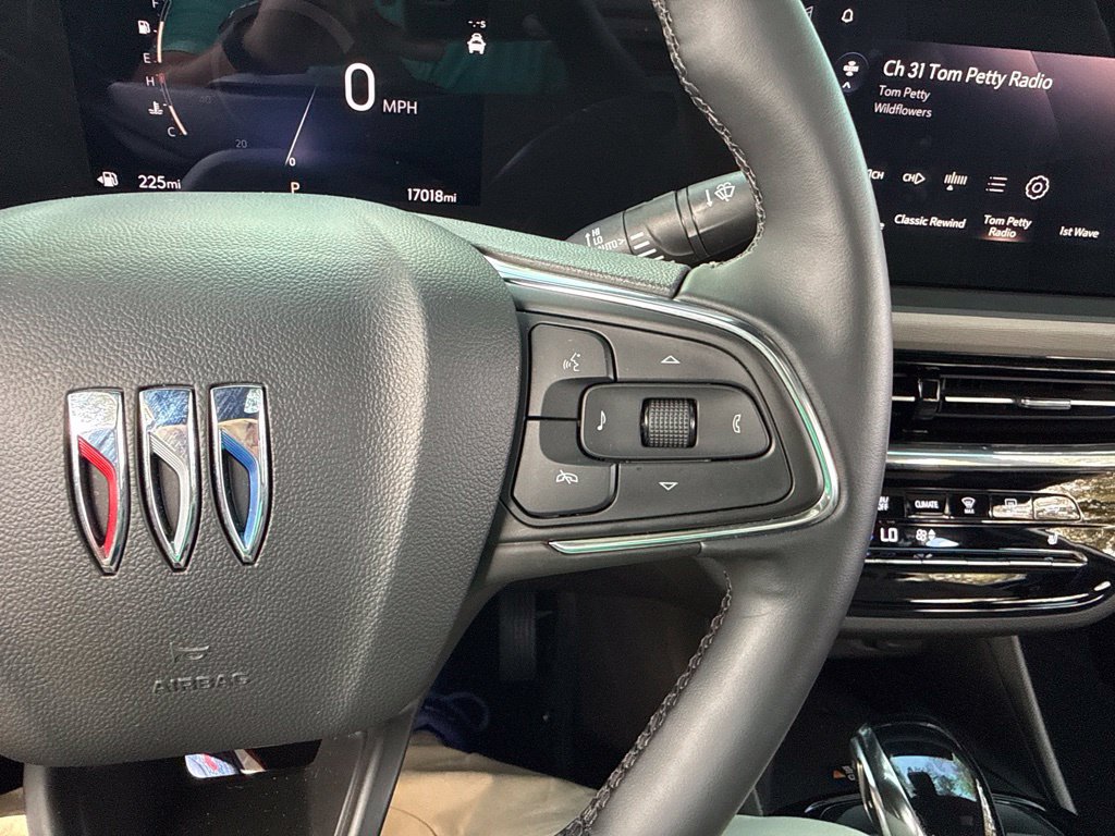 Used 2025 Buick Envista Avenir FWD image 34