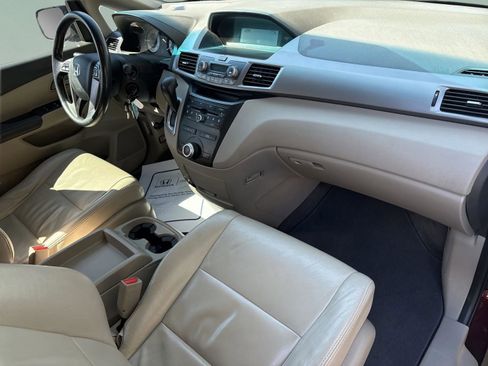 Used 2011 Honda Odyssey EX image 19