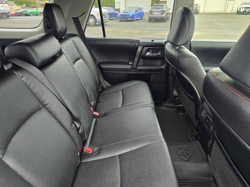 Used 2018 Toyota 4Runner TRD Off-Road Premium image 12