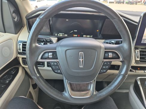 Used 2019 Lincoln Navigator L Reserve AWD/4WD image 19