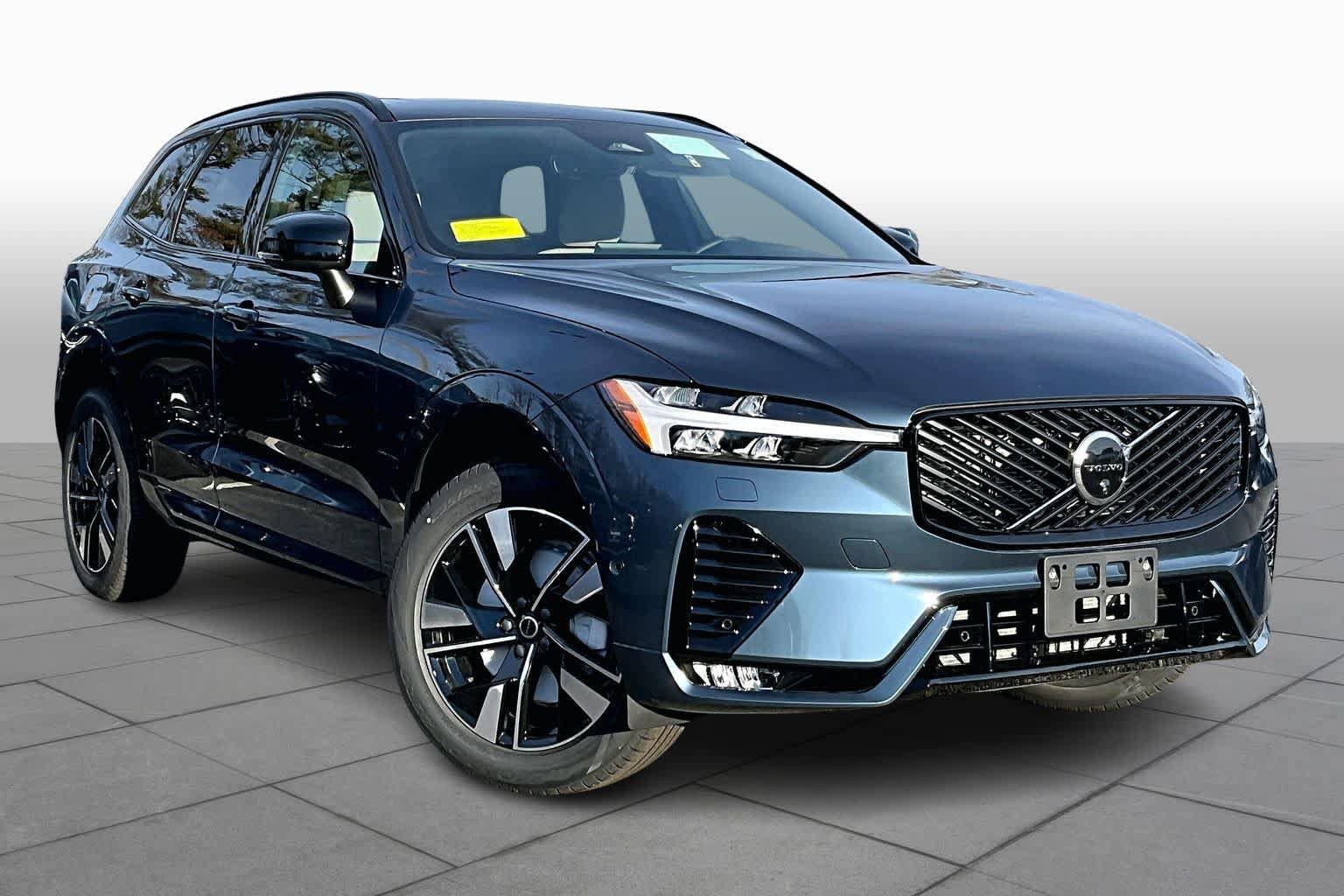 New 2026 Volvo XC60 B5 Plus w/ Protection Package Premier AWD/4WD image 17