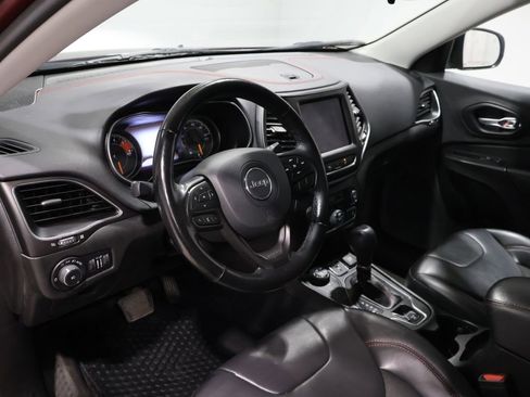 Used 2021 Jeep Cherokee Trailhawk image 15