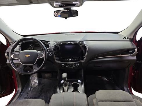 Used 2021 Chevrolet Traverse LT image 9