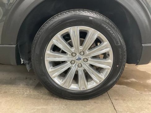 Used 2023 Ford Explorer Limited w/ Equipment Group 301A AWD/4WD image 13
