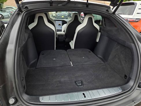 Used 2018 Tesla Model X 100D AWD/4WD image 32