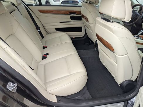 Used 2015 BMW 750Li RWD image 22