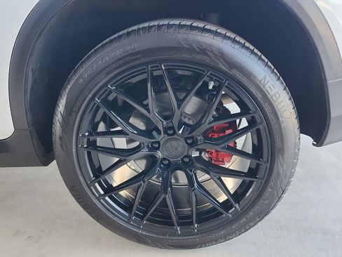 Used 2021 Mercedes-Benz GLC 300 image 10