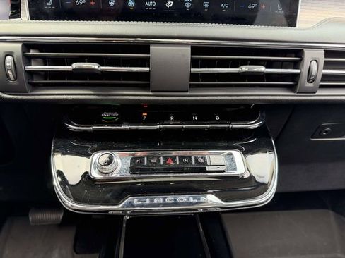 Used 2023 Lincoln Corsair AWD w/ Equipment Group 101A image 20