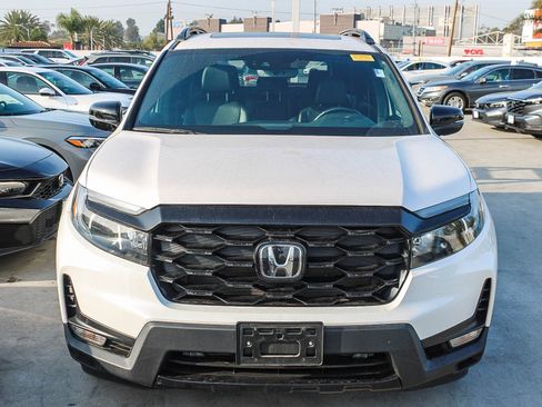 Used 2023 Honda Passport Elite image 2