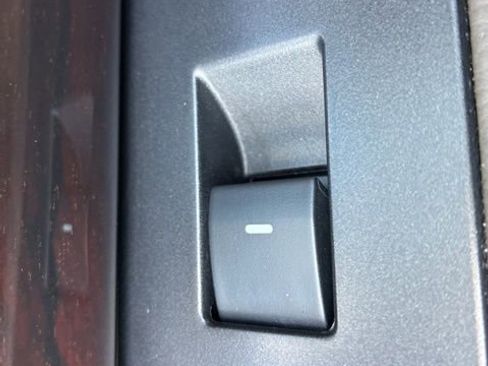 Used 2016 Lincoln Navigator Reserve image 21