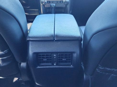 Used 2016 Lexus GX 460 image 26