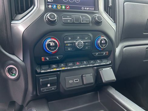 Used 2020 Chevrolet Silverado 1500 LT Trail Boss image 35