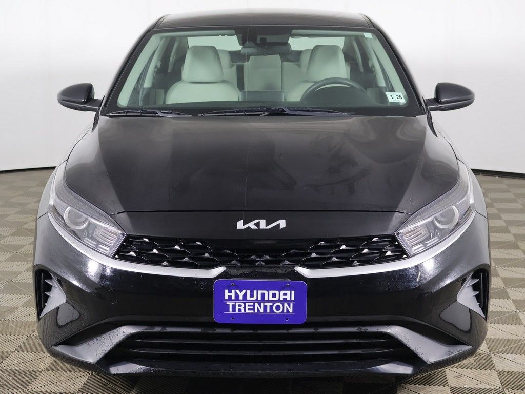 Used 2023 Kia Forte LXS FWD image 9