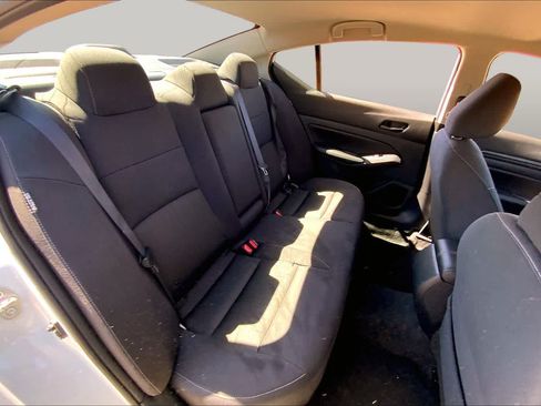 Used 2025 Nissan Altima 2.5 SV FWD image 20